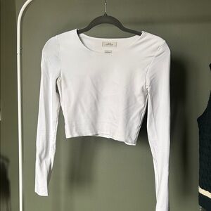 Babaton Contour White Long Sleeve Crop Top